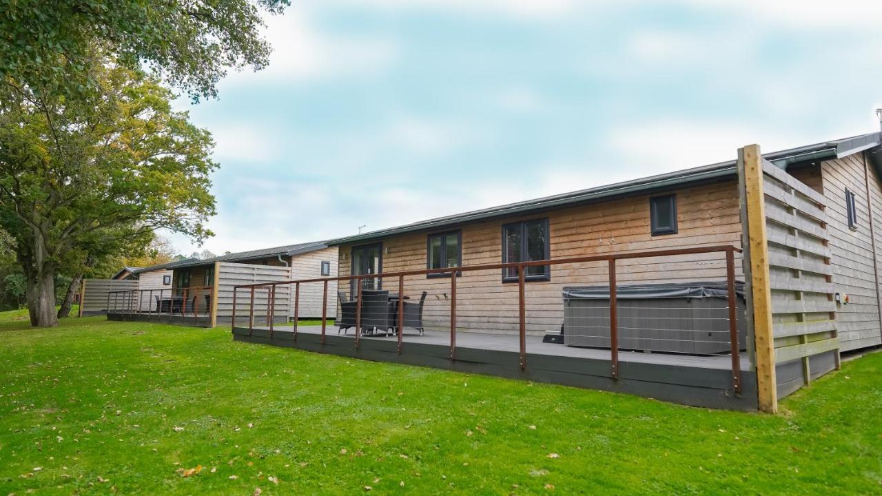 Warrenwood Country Park Hotel Polegate Exterior photo